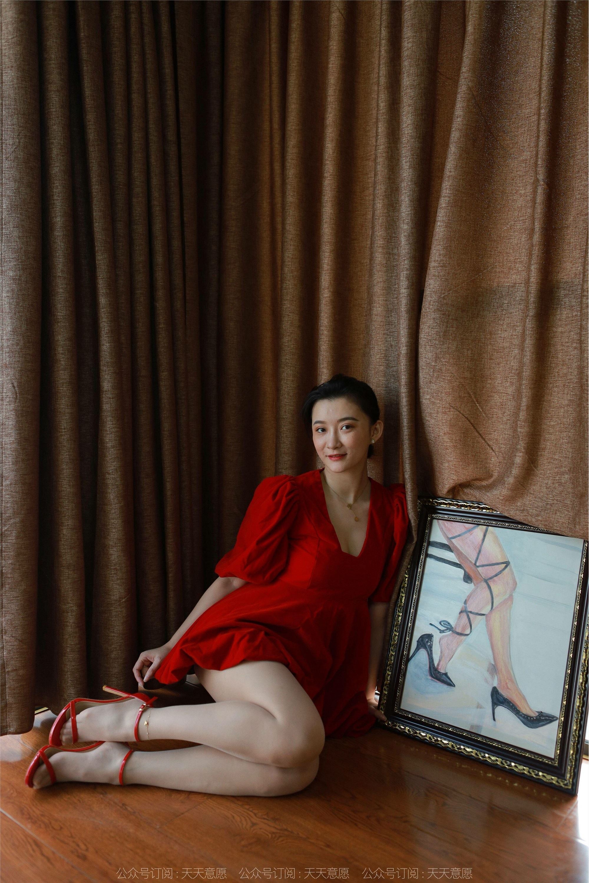 IESS异思趣向  2022.02.10 丝享家1001：秋秋《跨年夜性感红裙》